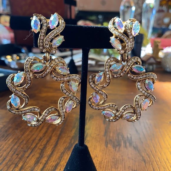 THELMA DEUTSCH EARRING: Crystal Borealis Marquis Stones & Rhinestone set in gold - Picture 6 of 6